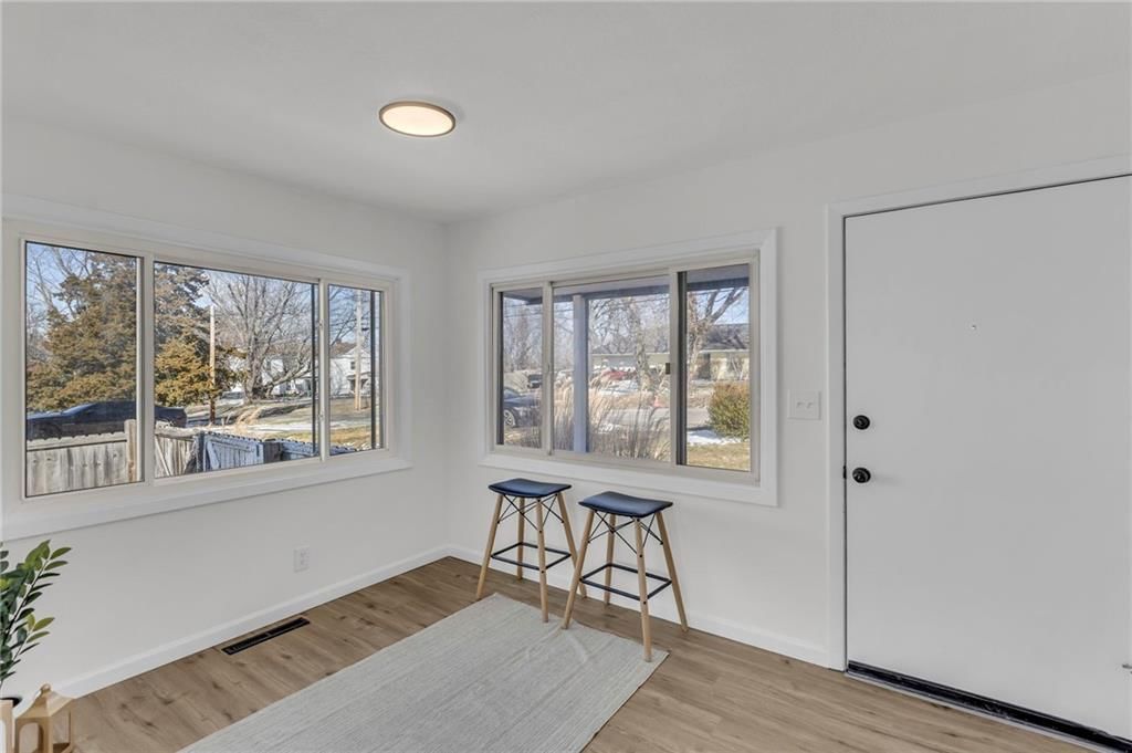 5224 N Cambridge Avenue — photo 6