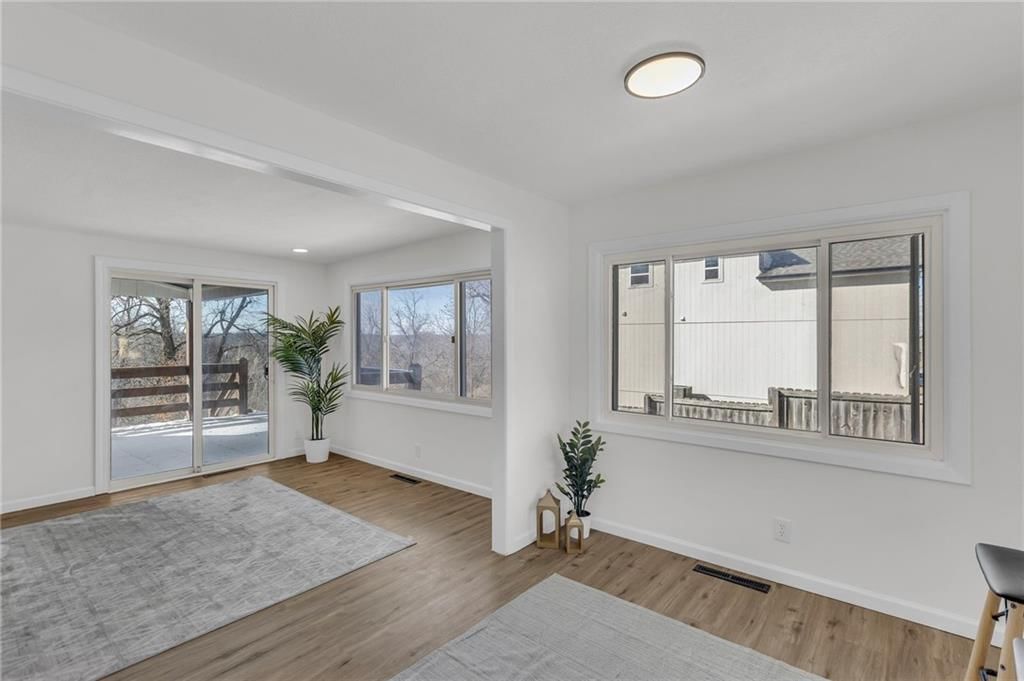 5224 N Cambridge Avenue — photo 9