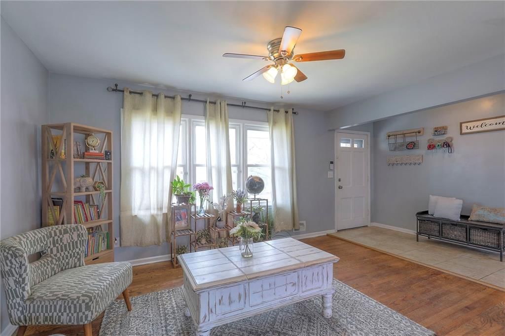 613 E Linwood Terrace — photo 4