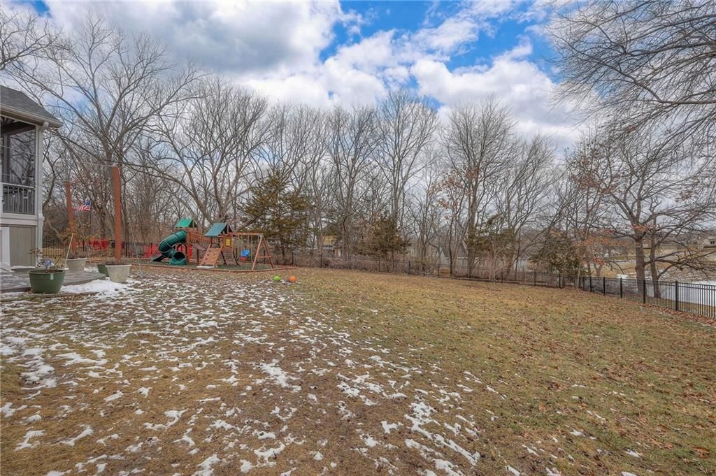 2440 NW Shady Bend Lane — photo 49