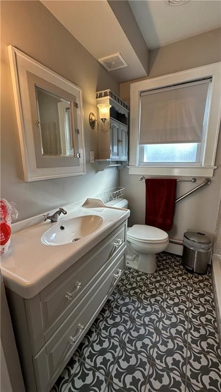 717 W 7th Street — photo 17