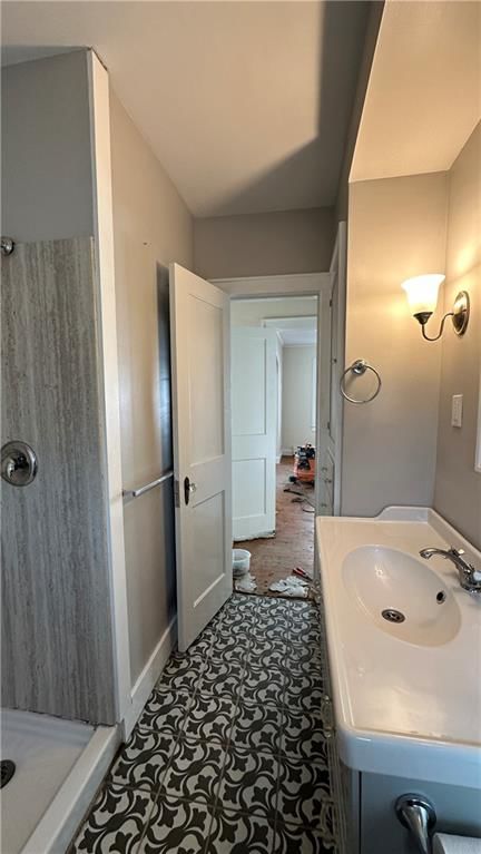717 W 7th Street — photo 18