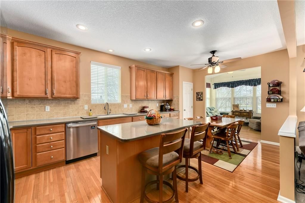 22484 W 113th Street — photo 16