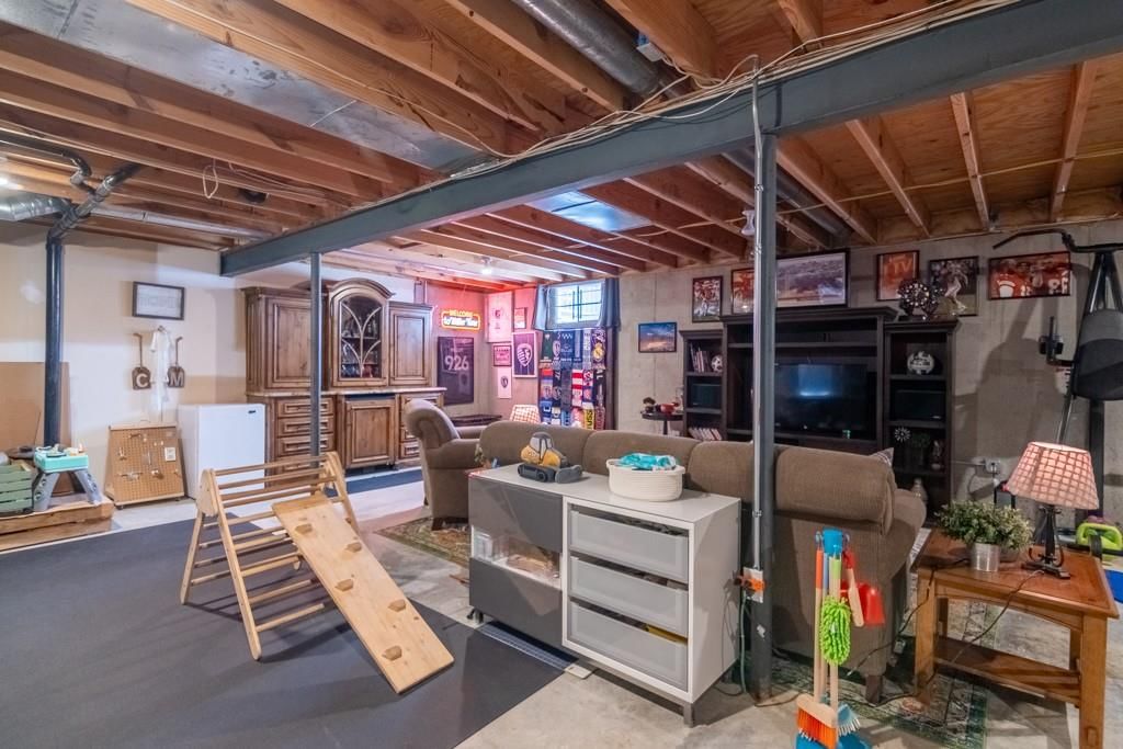 6204 Rene Street — photo 18