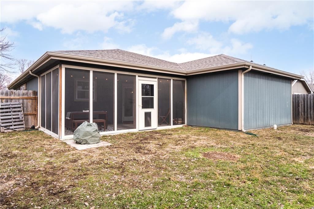 504 Perry Street — photo 30