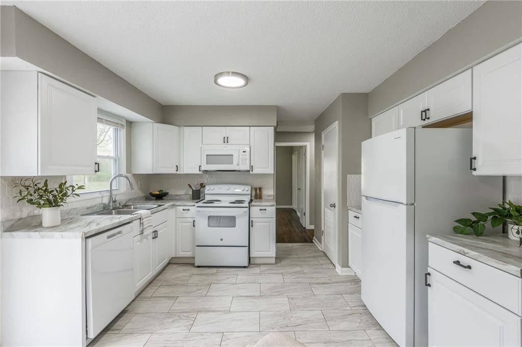 6303 E 148th Terrace — photo 13