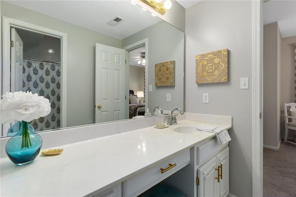 13125 Red Oak Court — photo 33