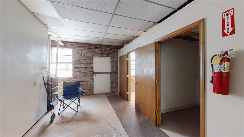 101/103 W Nodaway Street — photo 8