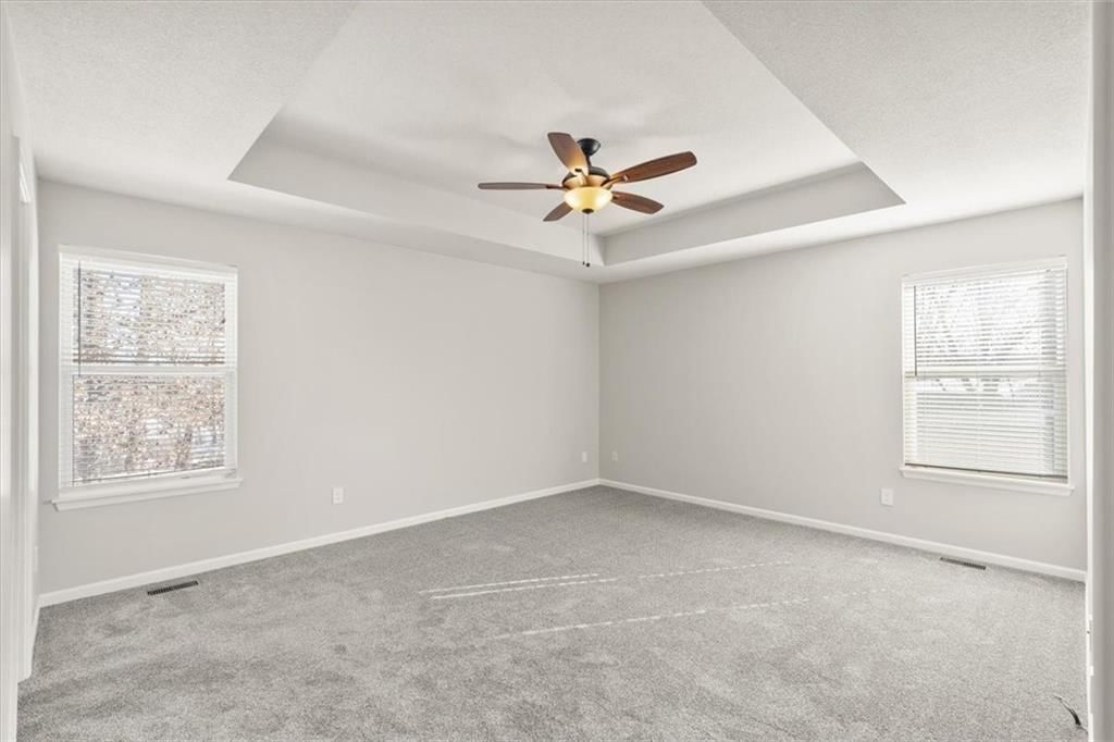 805 NW Hawthorn Court — photo 8