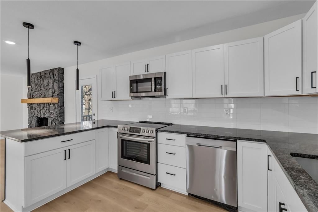 7621 Hampton Road — photo 9