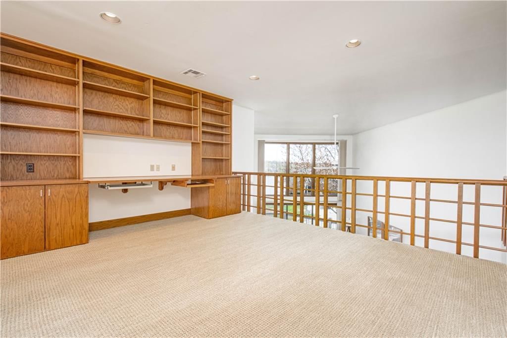 217 NW Ponderosa Street — photo 36