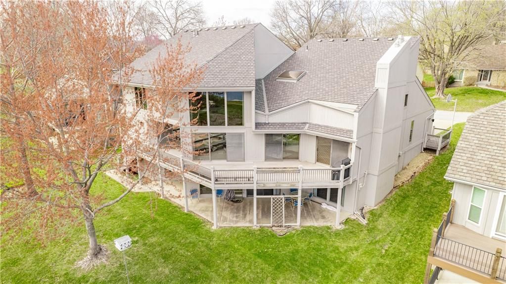 217 NW Ponderosa Street — photo 52