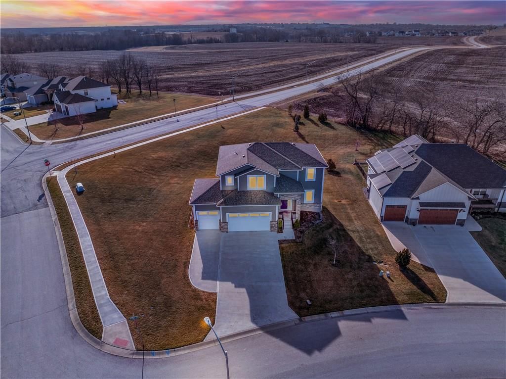 1240 Estates Drive — photo 4