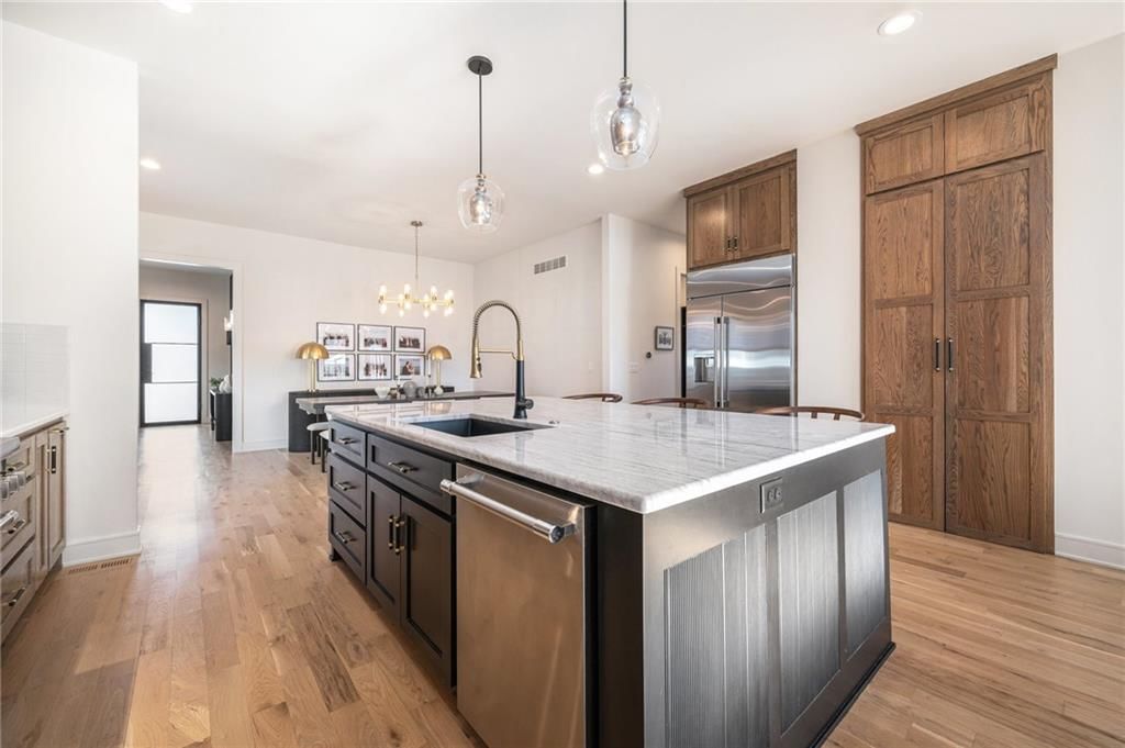 2023 W 47th Terrace — photo 5