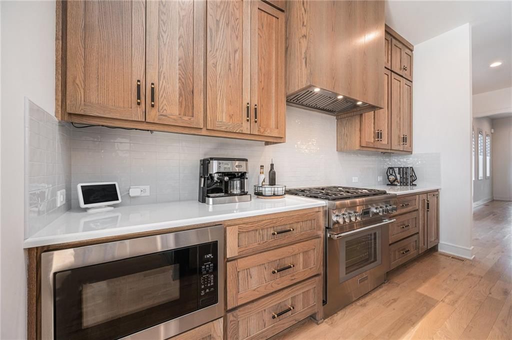 2023 W 47th Terrace — photo 6