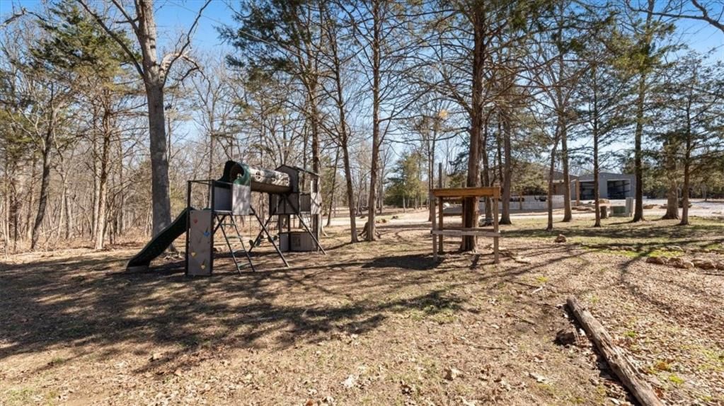 11004 Delong Drive — photo 34