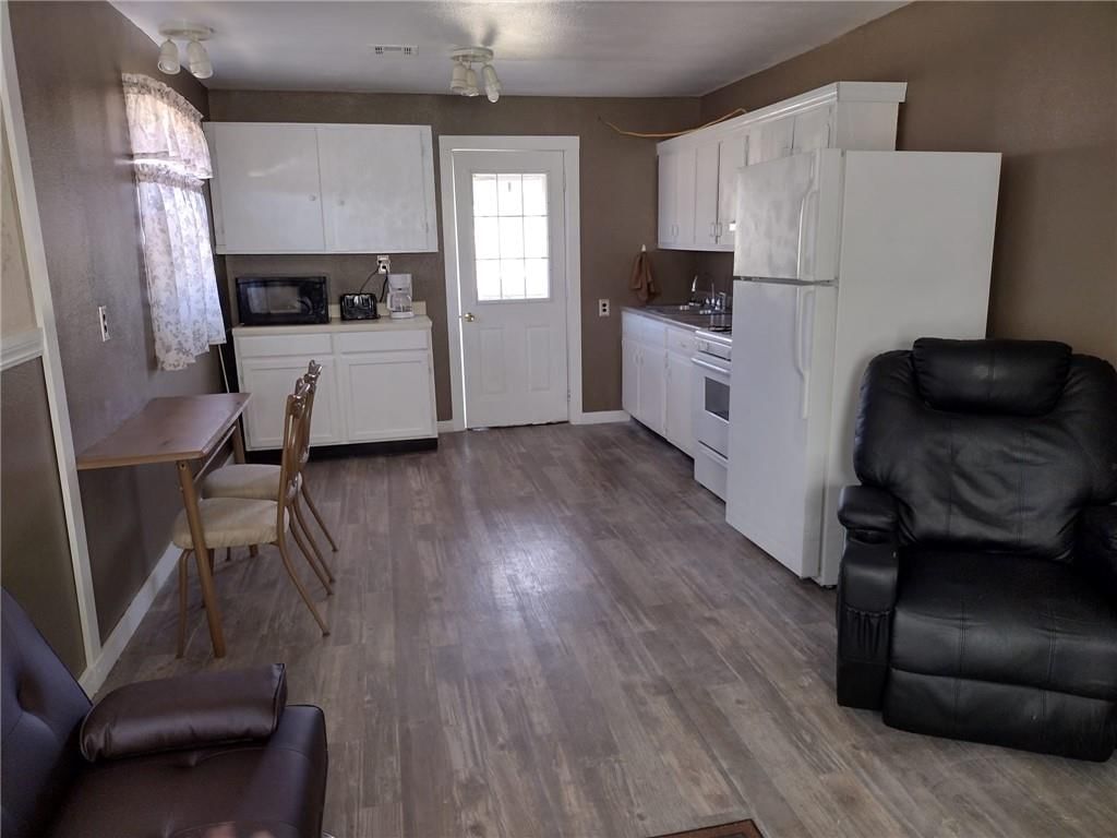 112 Hickory Street — photo 26