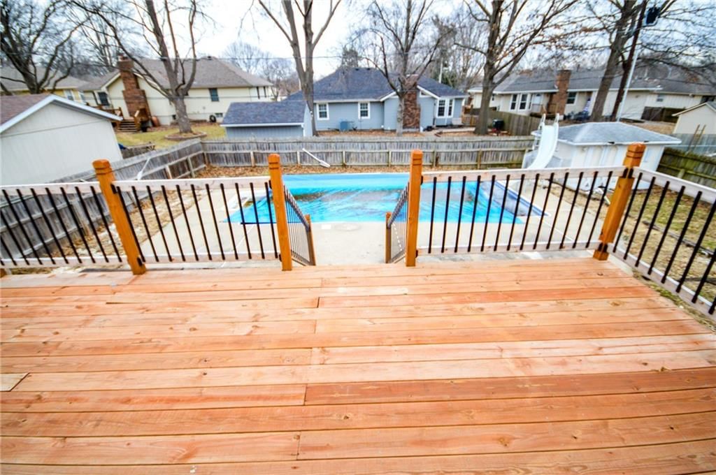 2725 S Queen Ridge Drive — photo 3