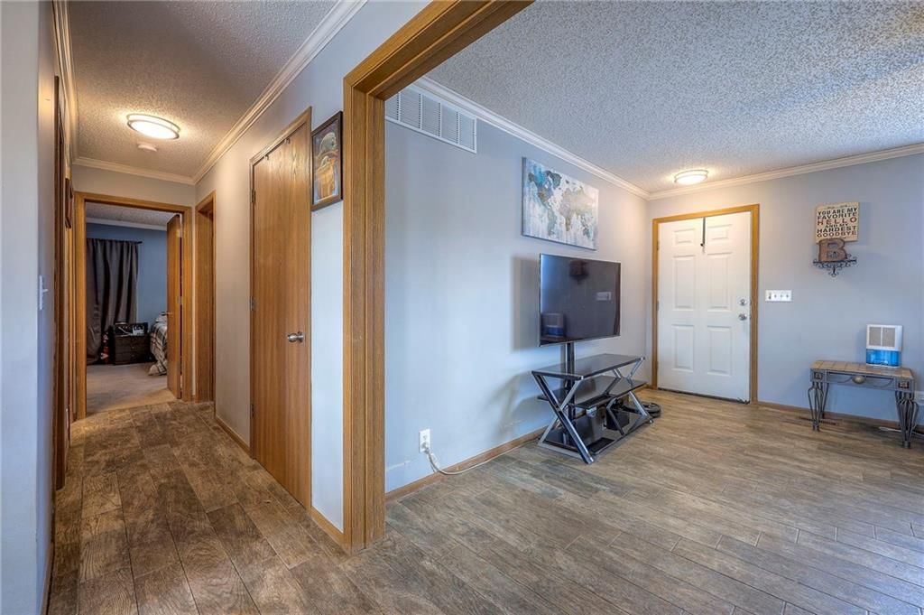 66 Iowa Drive — photo 15