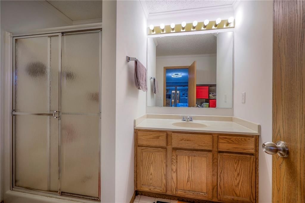66 Iowa Drive — photo 18
