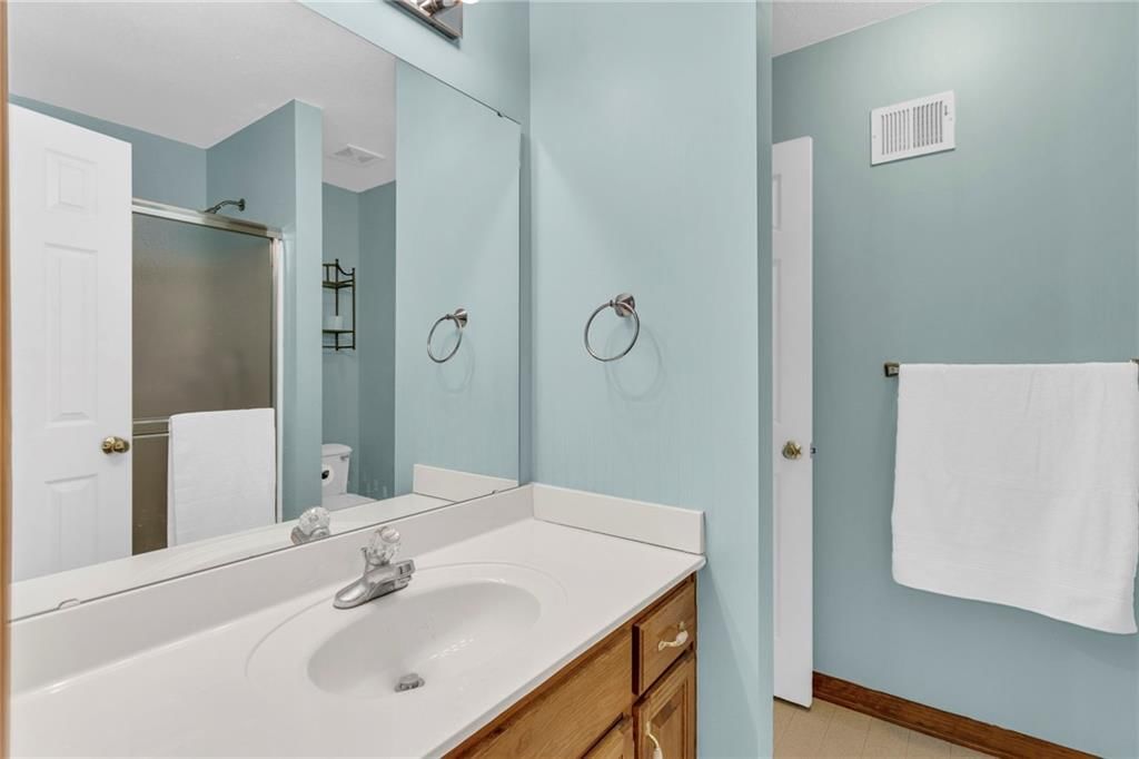 1820 SE Ridgewood Drive — photo 28