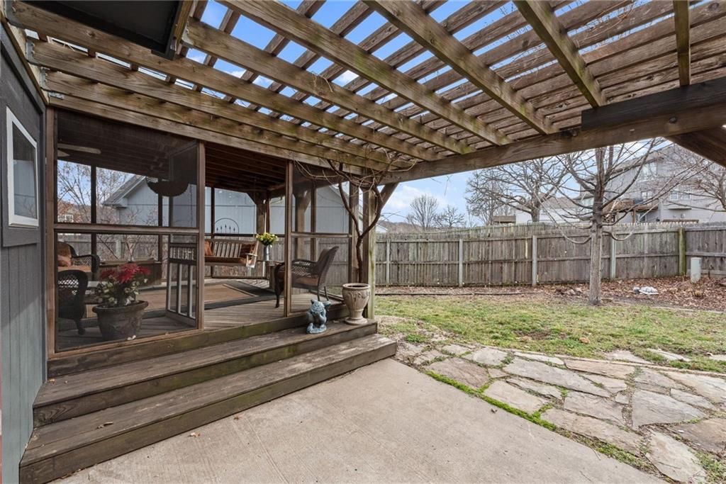 1820 SE Ridgewood Drive — photo 49