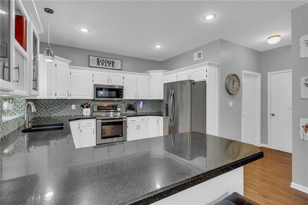1820 SE Ridgewood Drive — photo 9