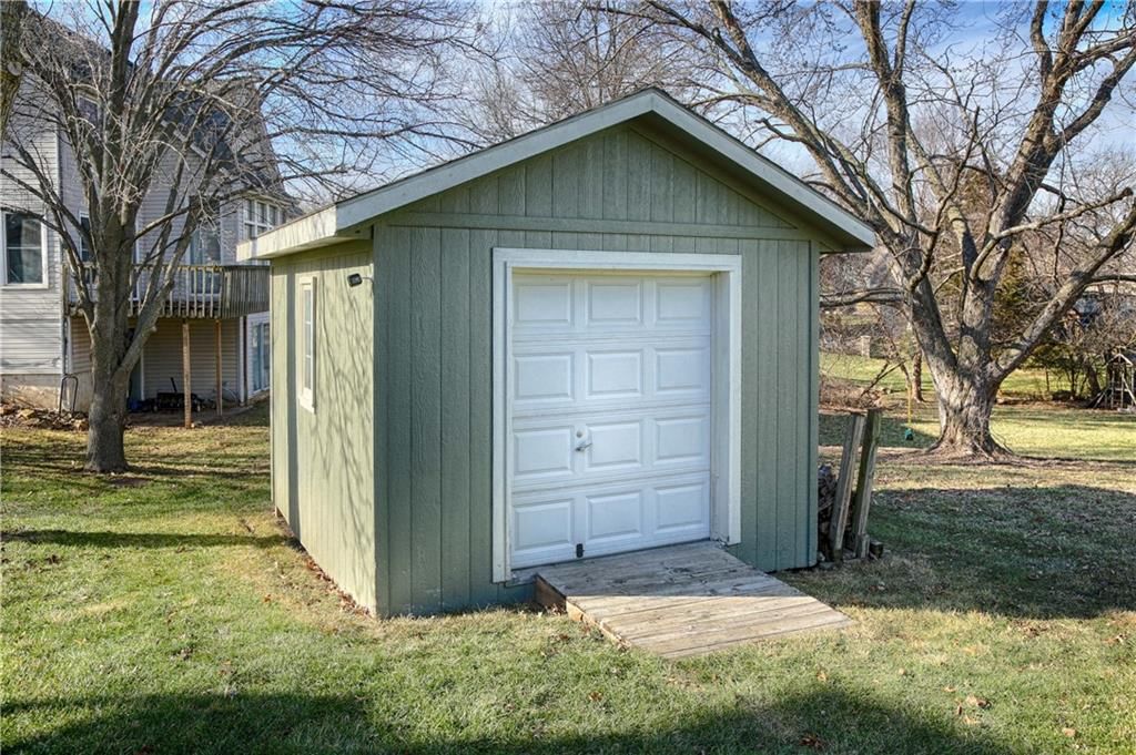 740 N Persimmon Drive — photo 41