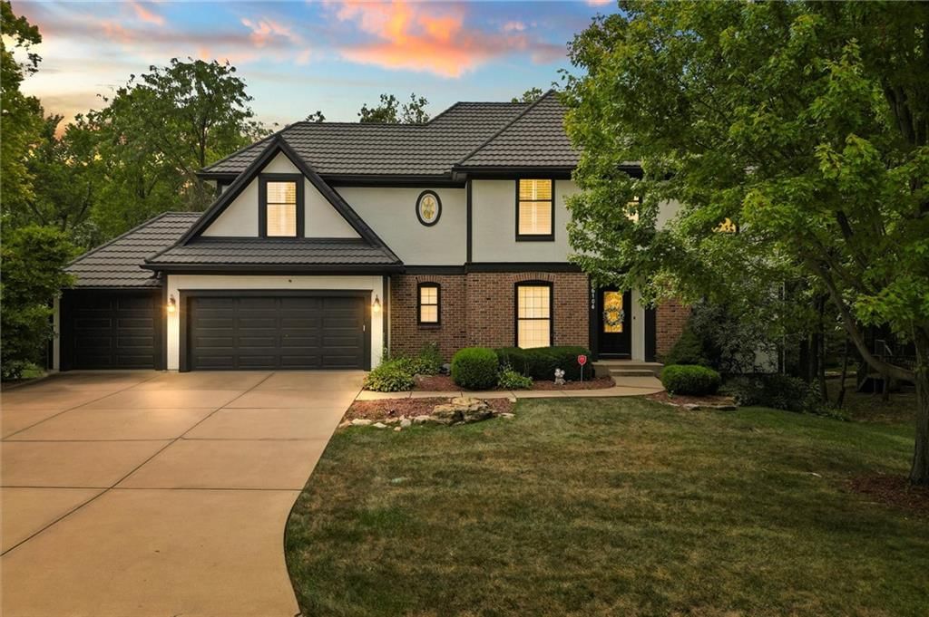 6104 NE Fairview Road, Lee's Summit, MO
