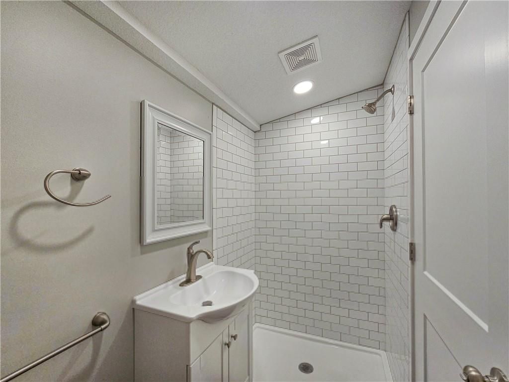 805 S Main Street — photo 13