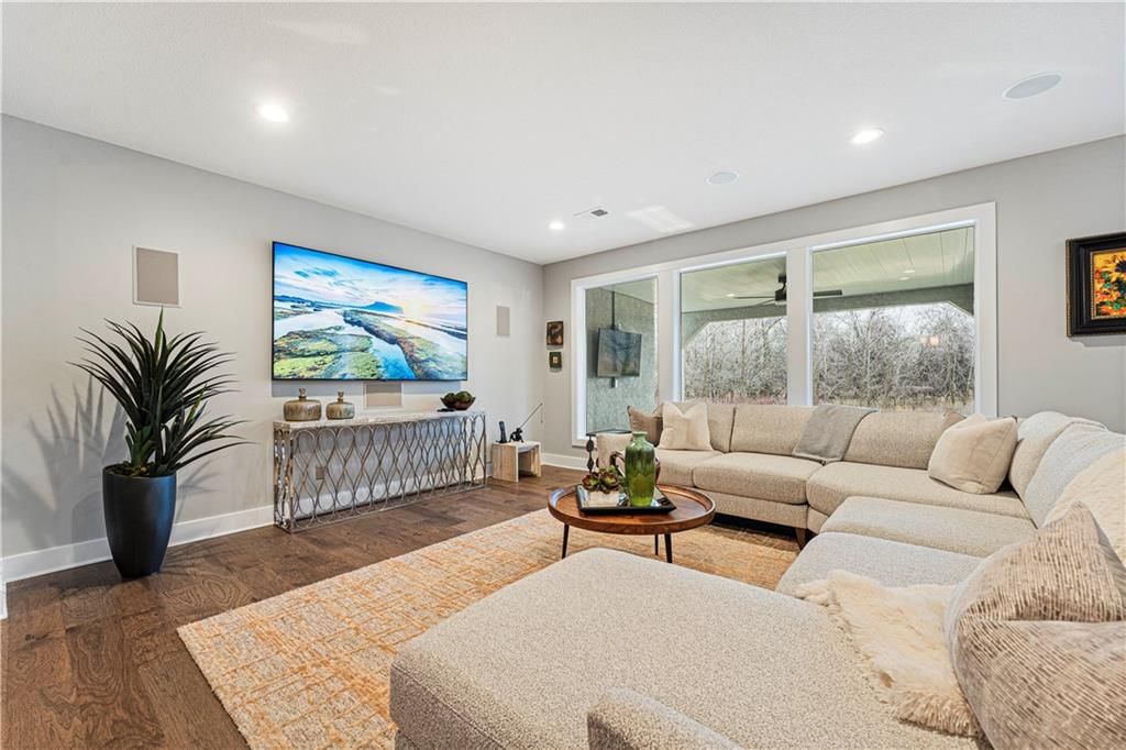 16616 Lucille Street — photo 33