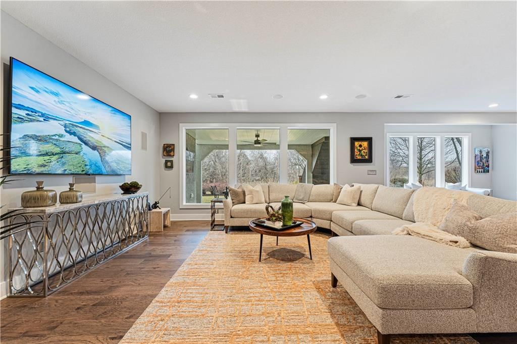 16616 Lucille Street — photo 35