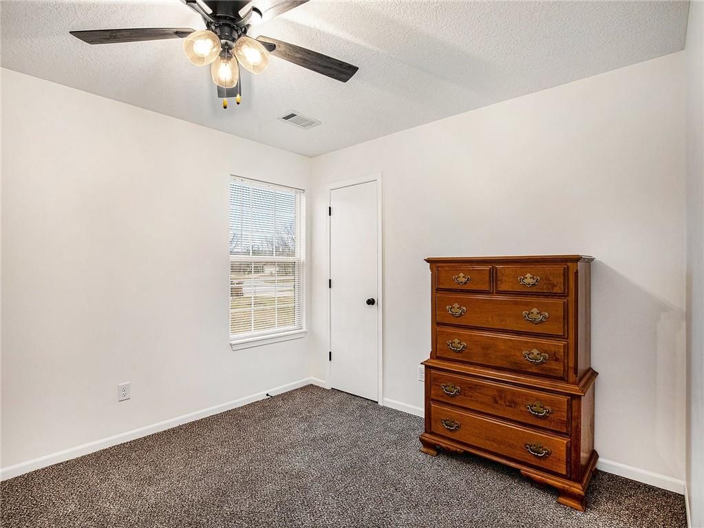 1005 SW Blue Branch Drive — photo 14