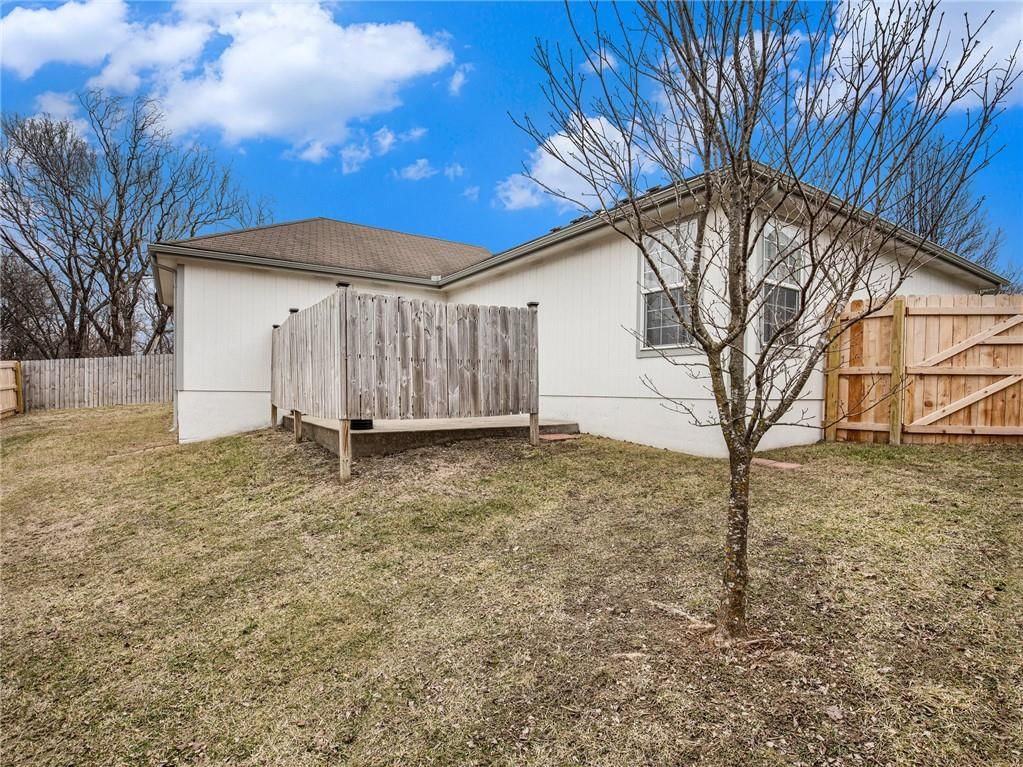 1005 SW Blue Branch Drive — photo 16