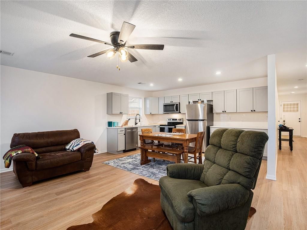 1005 SW Blue Branch Drive — photo 6