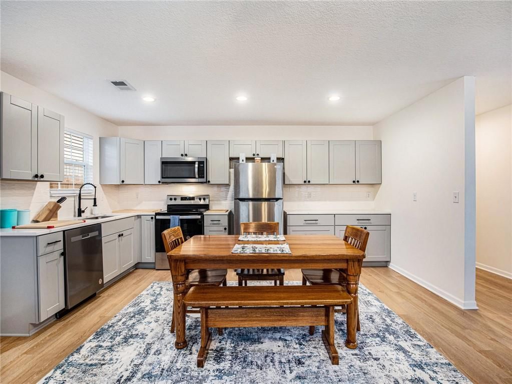 1005 SW Blue Branch Drive — photo 9