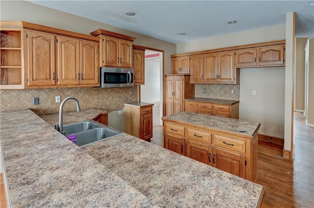 14343 W 142 Terrace — photo 18
