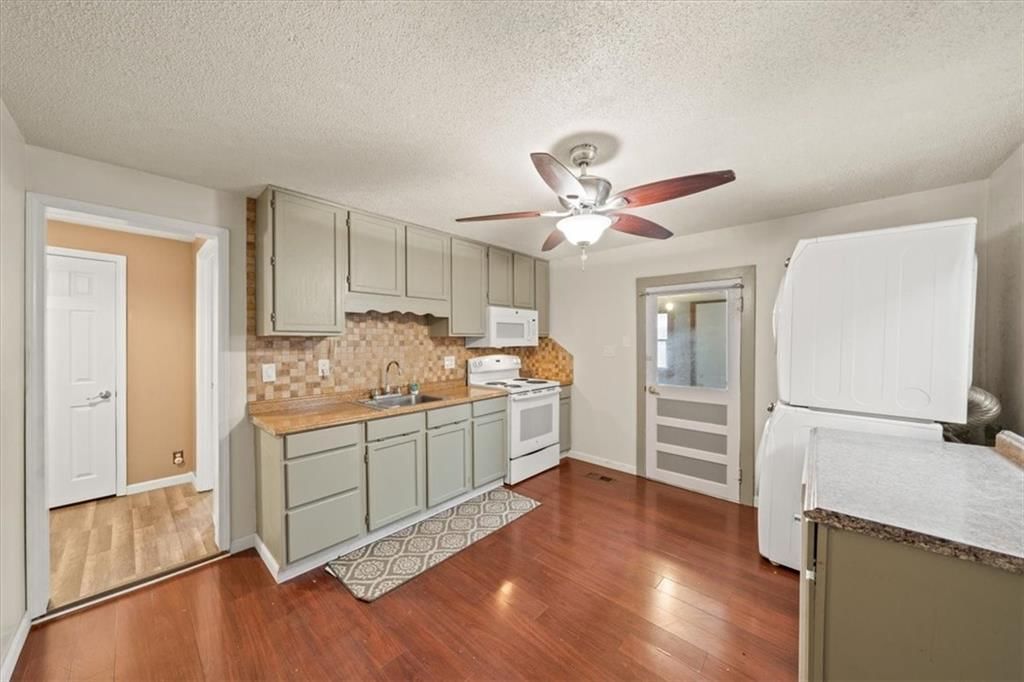 924 Osage Street — photo 13