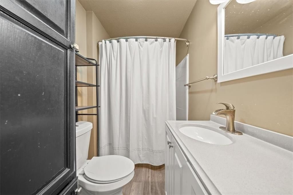 924 Osage Street — photo 10