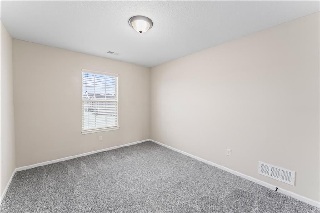 19201 NE Switchgrass Drive — photo 36