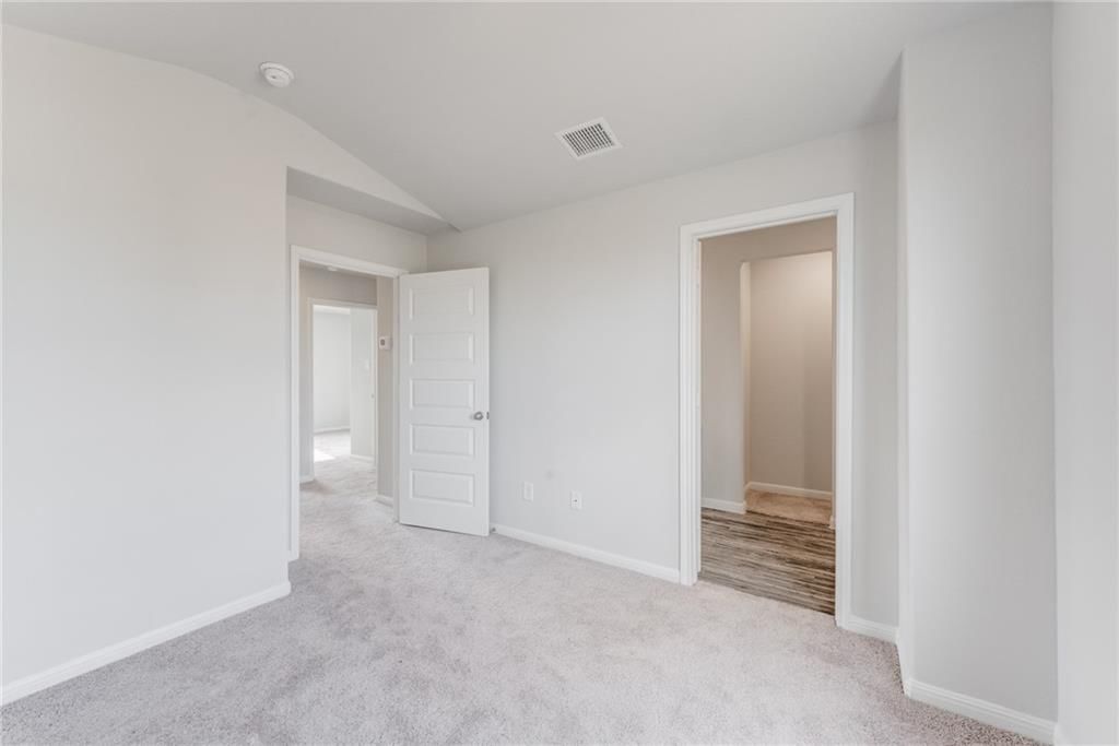 1709 E 41st Street — photo 19