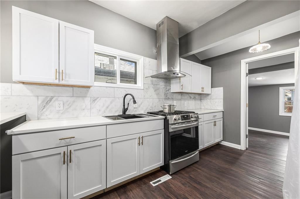 810 Monroe Avenue — photo 11