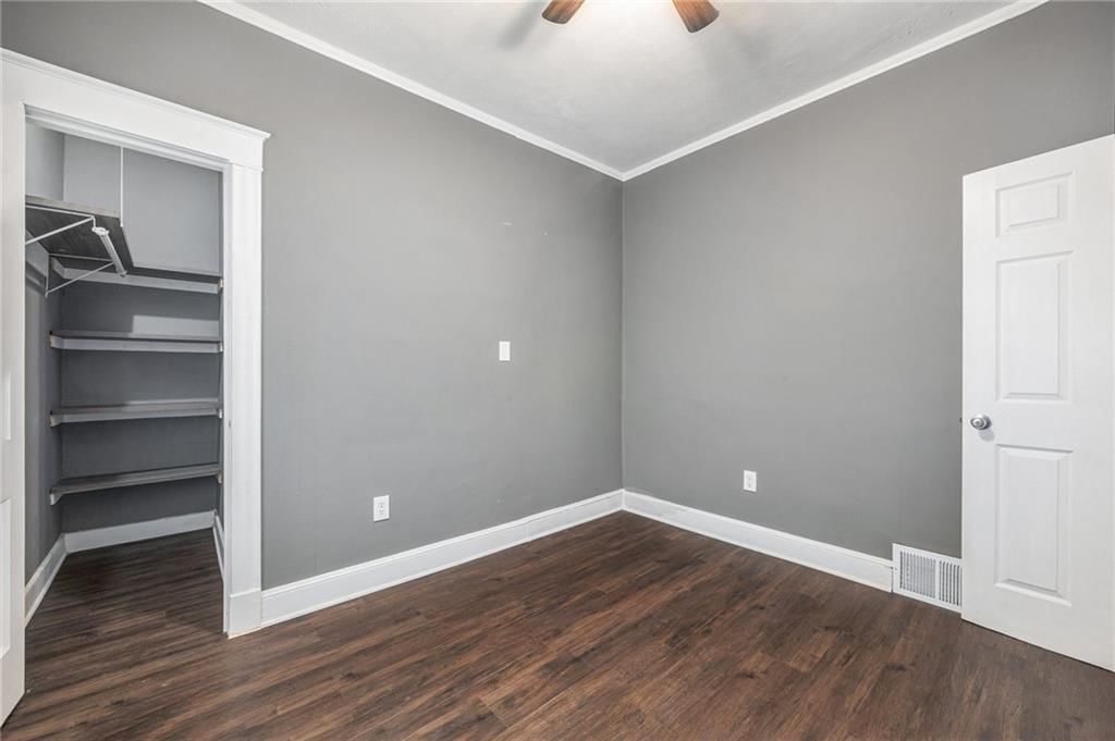 810 Monroe Avenue — photo 16