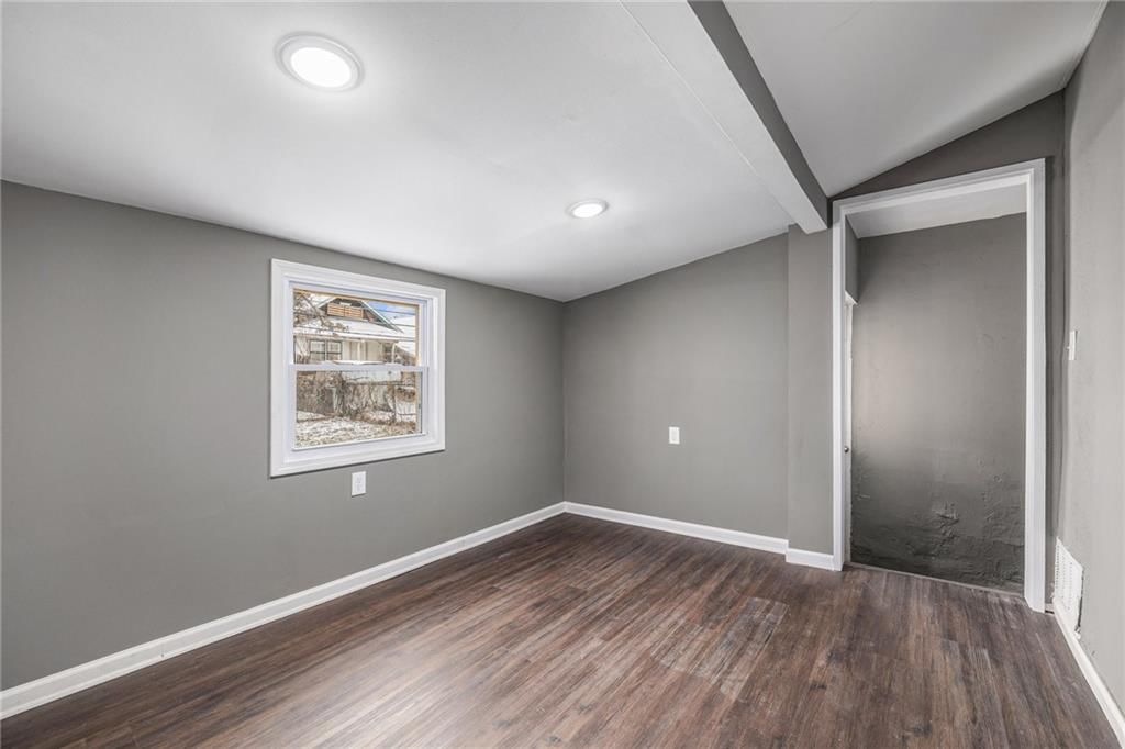 810 Monroe Avenue — photo 21