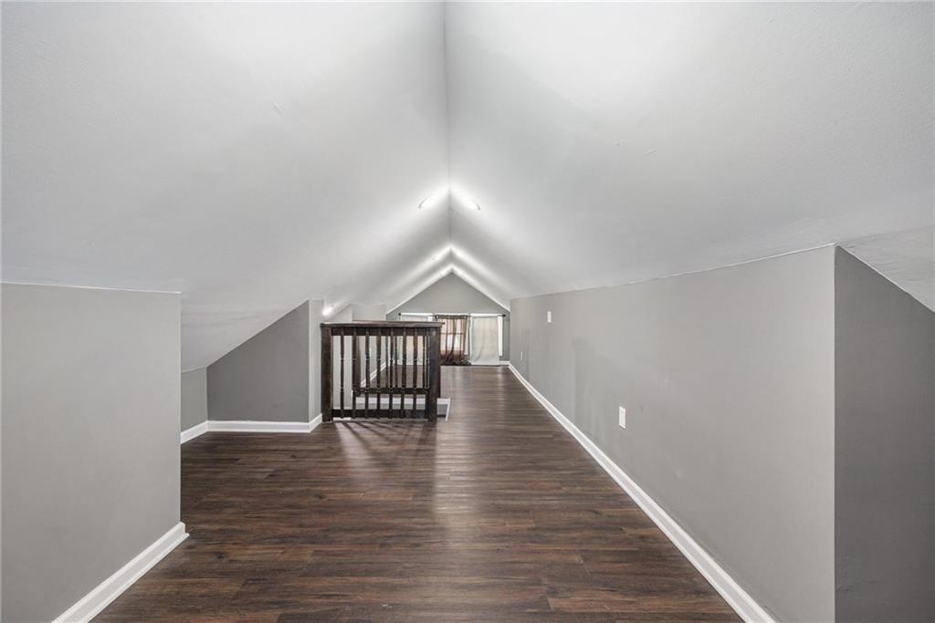 810 Monroe Avenue — photo 25