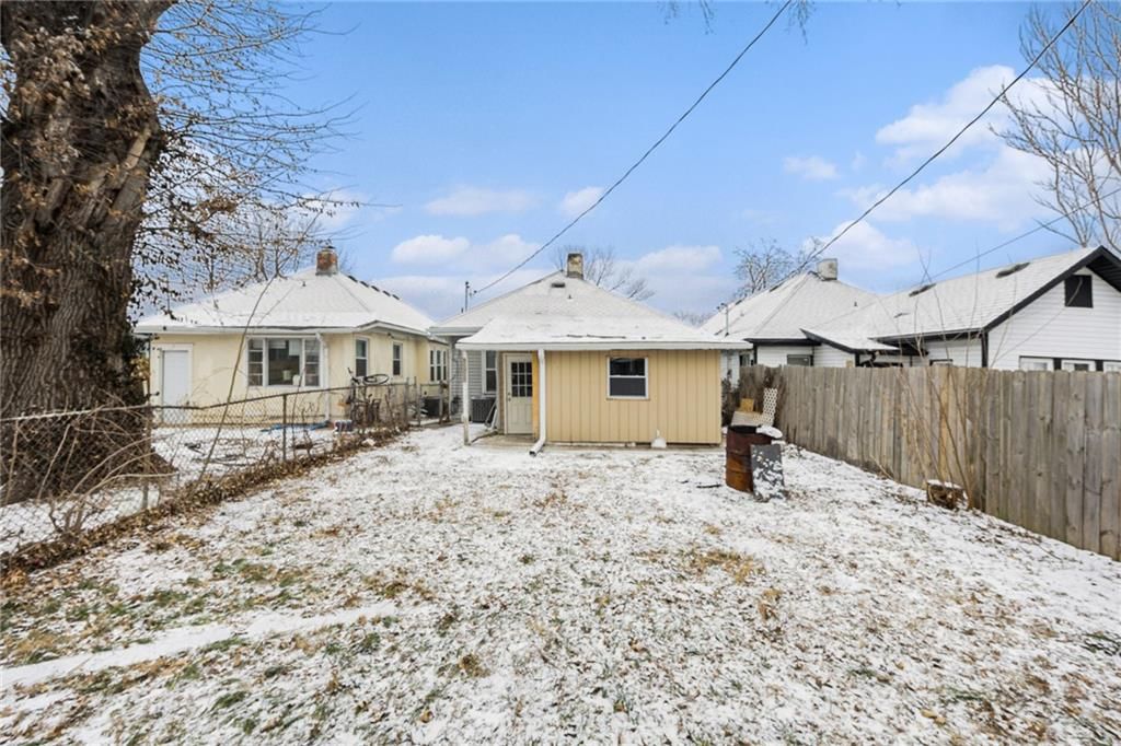 810 Monroe Avenue — photo 30