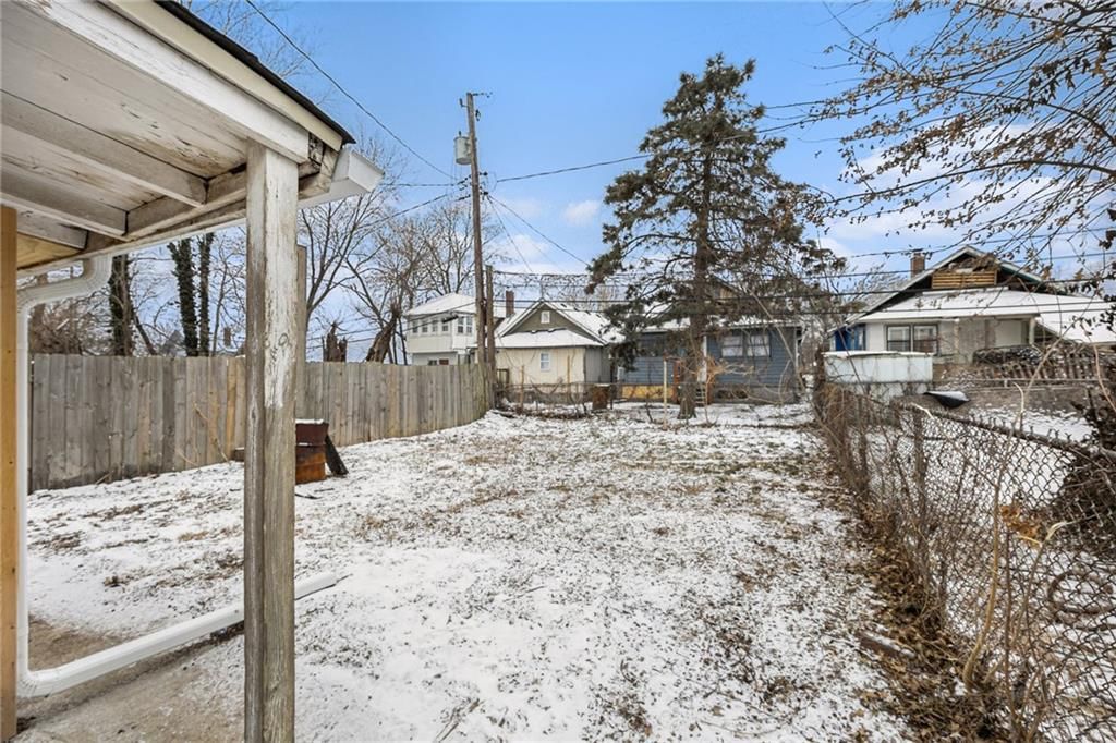 810 Monroe Avenue — photo 31