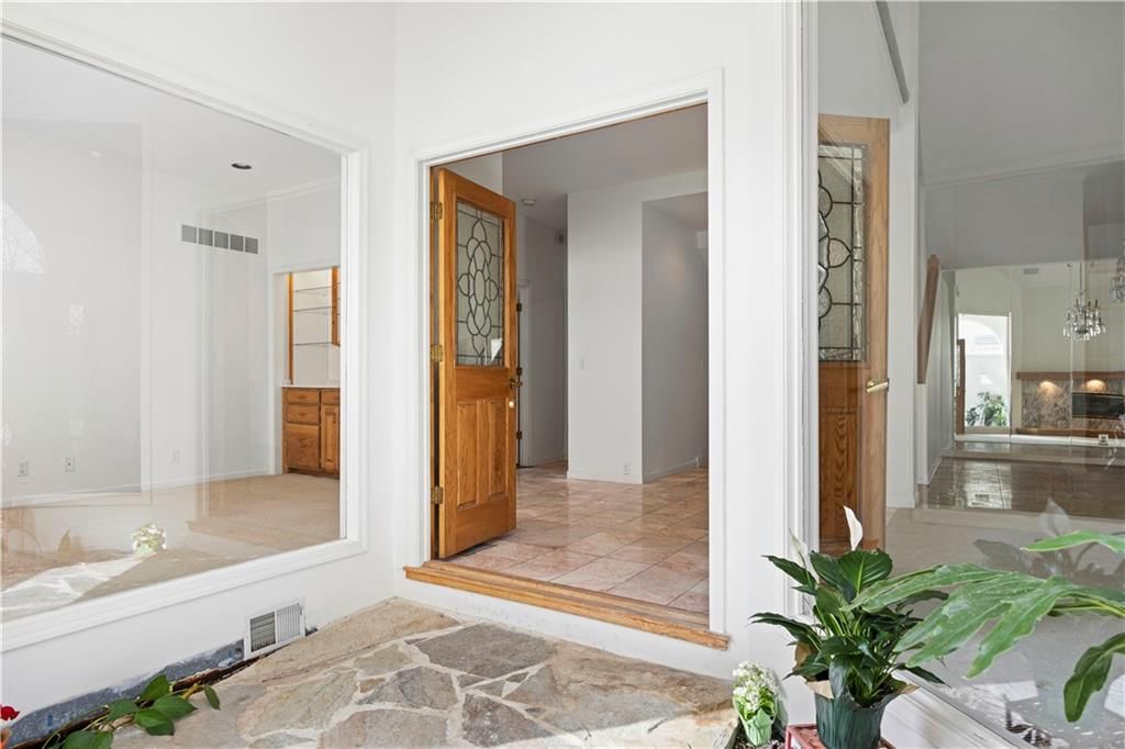 13767 Pembroke Circle — photo 5
