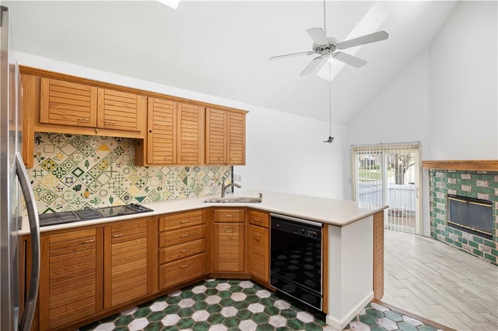 13767 Pembroke Circle — photo 10