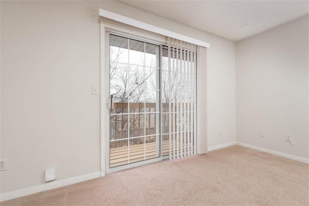 219 NW Barr Road — photo 11